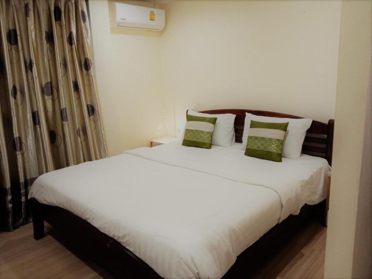 V Check Inn Sukhumvit 22 Bangkok Exterior photo
