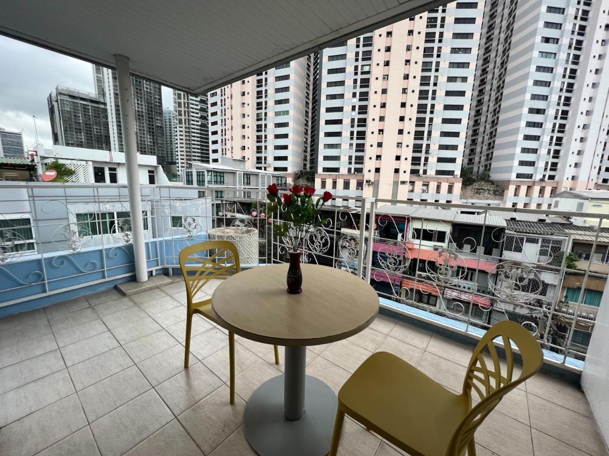V Check Inn Sukhumvit 22 Bangkok Exterior photo