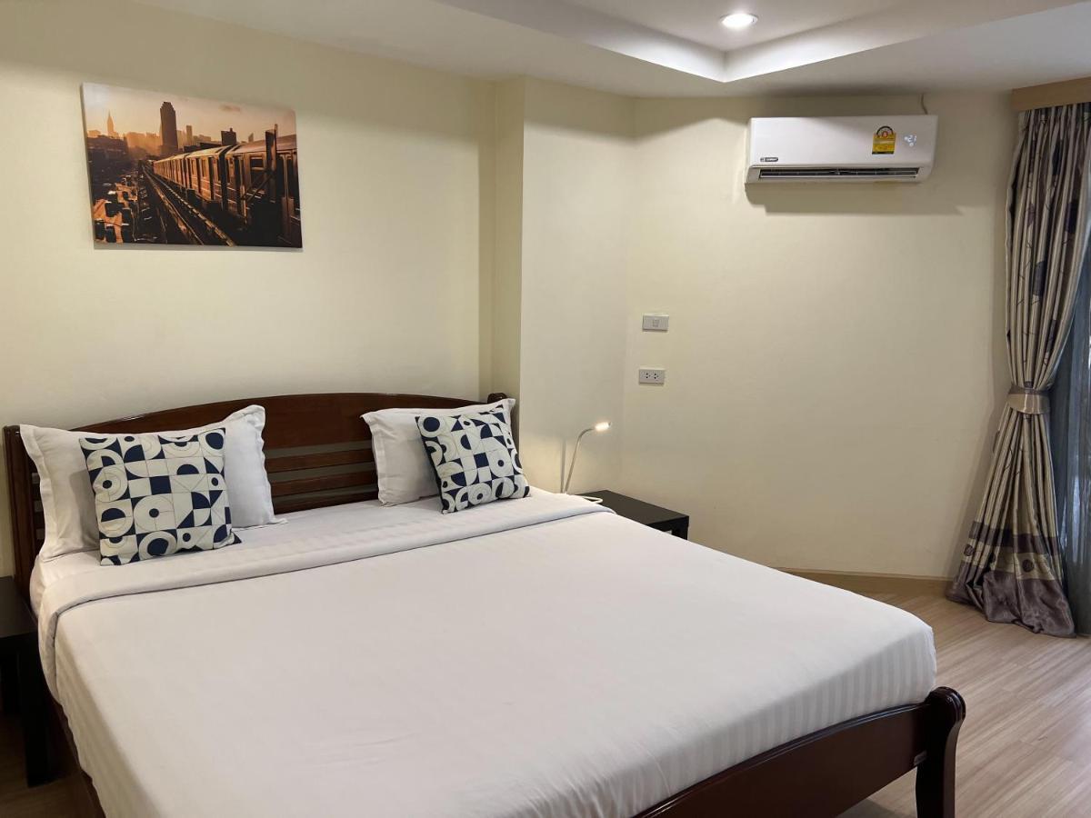 V Check Inn Sukhumvit 22 Bangkok Exterior photo