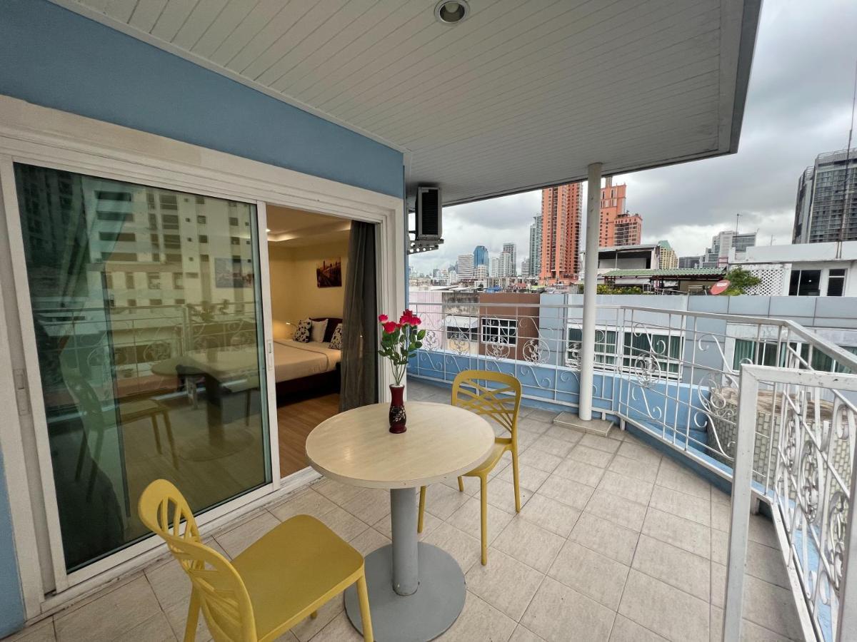 V Check Inn Sukhumvit 22 Bangkok Exterior photo