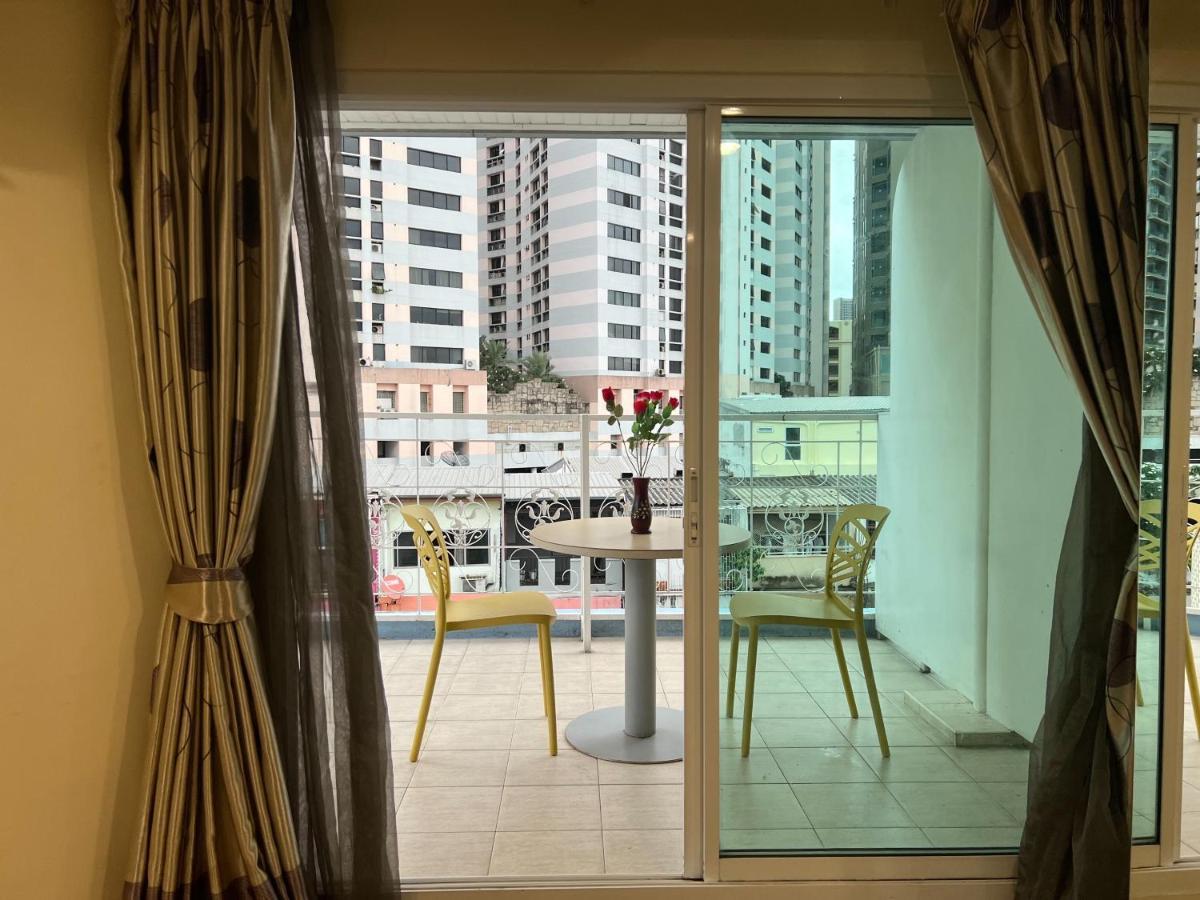 V Check Inn Sukhumvit 22 Bangkok Exterior photo