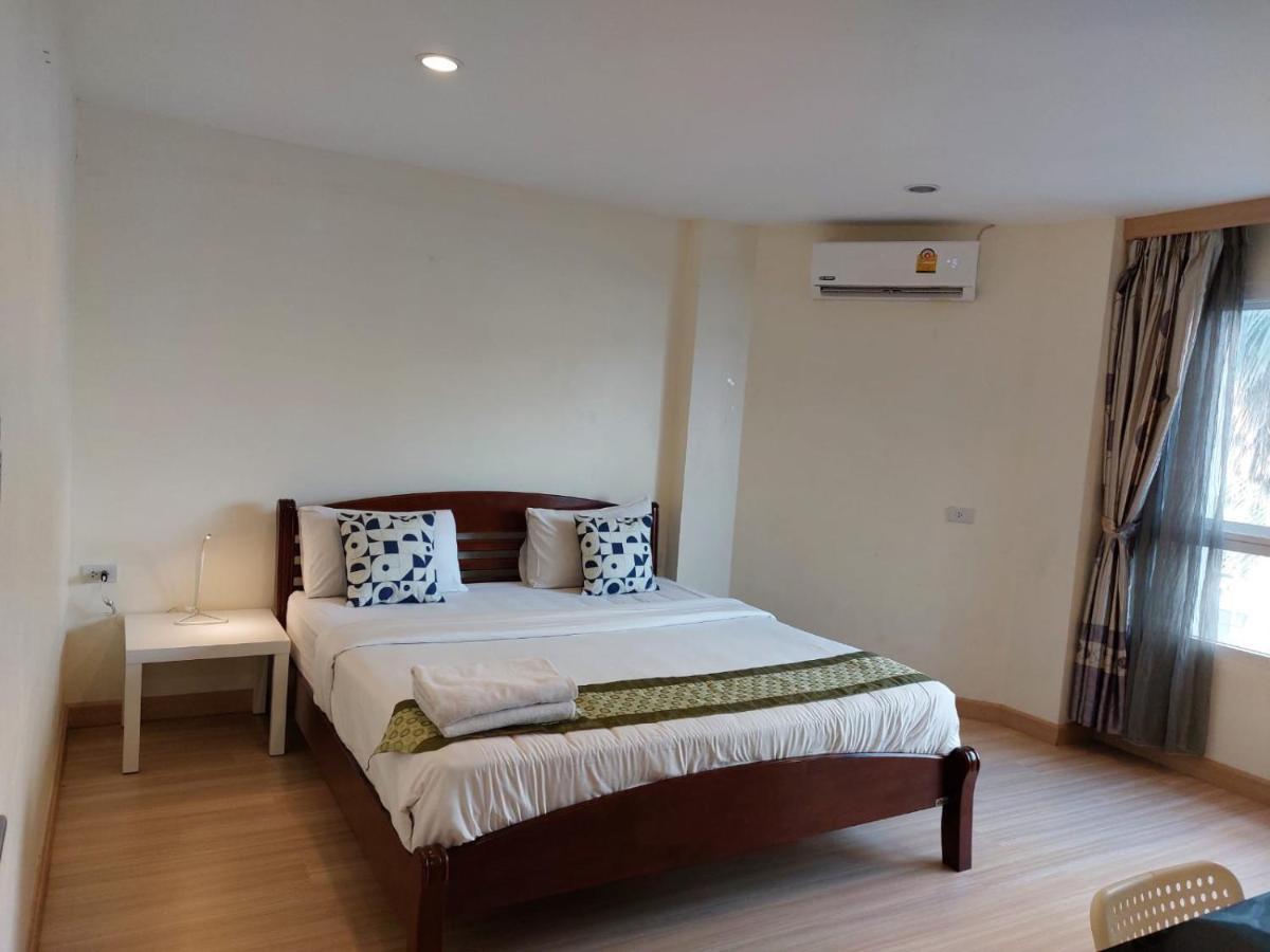 V Check Inn Sukhumvit 22 Bangkok Exterior photo