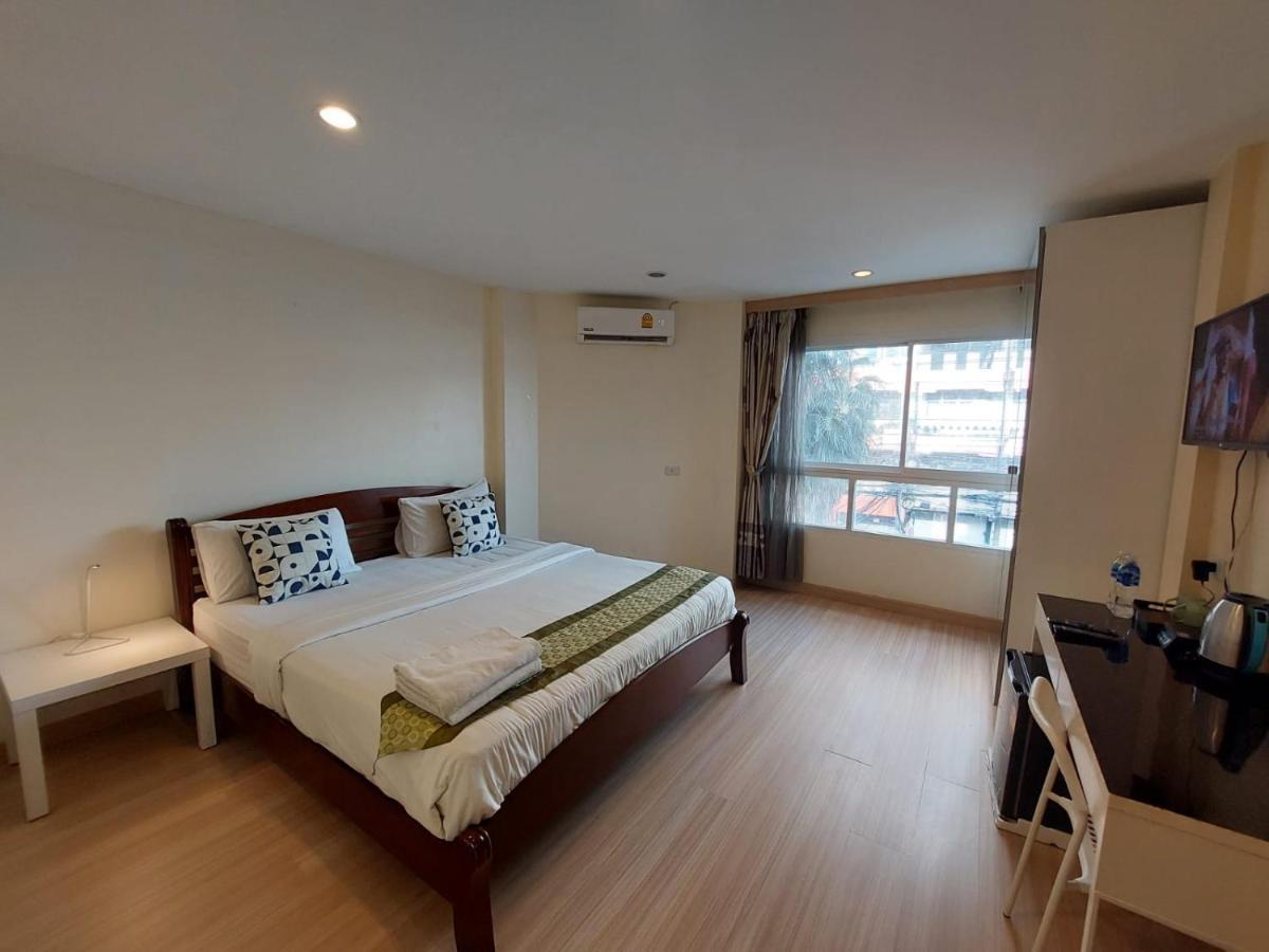 V Check Inn Sukhumvit 22 Bangkok Exterior photo